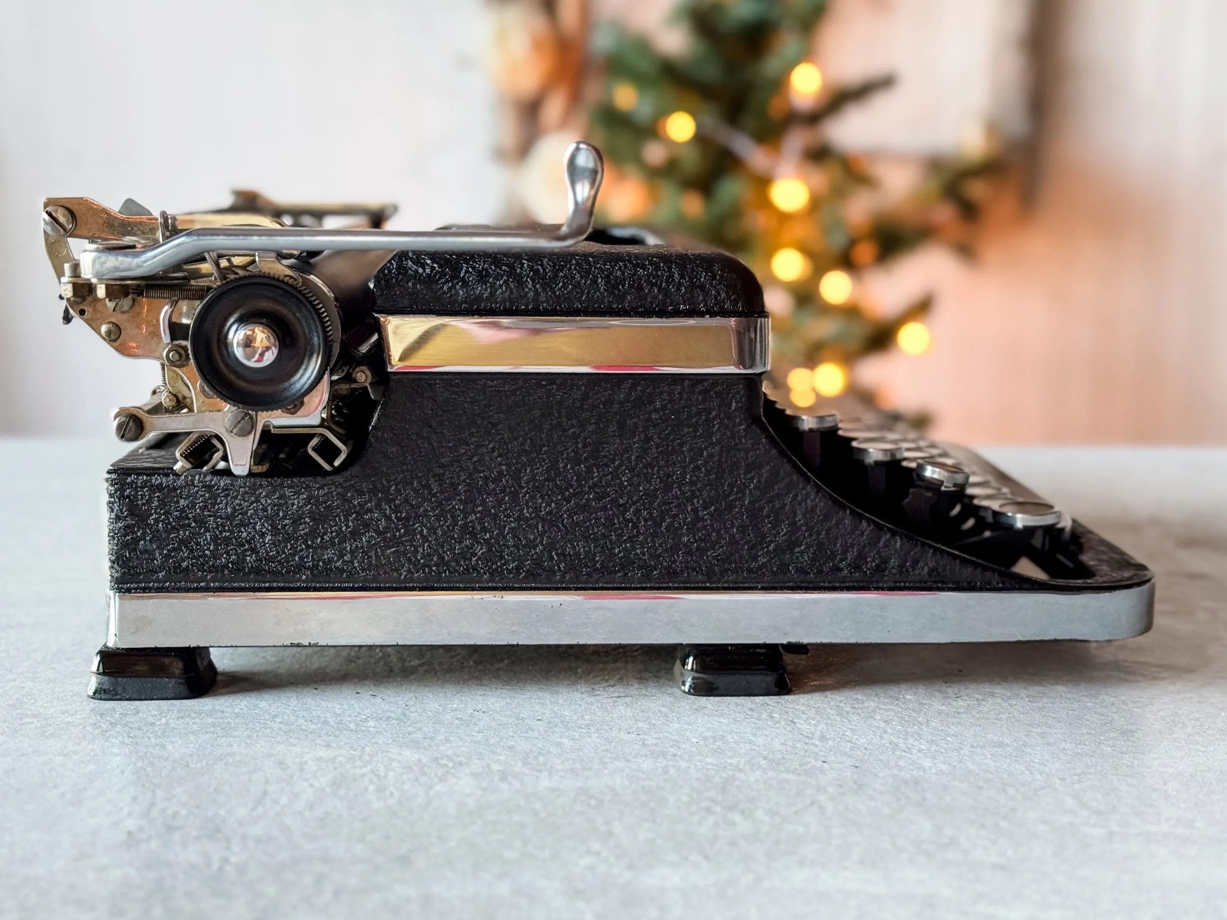 1937 Royal Deluxe, Matte Crinkle