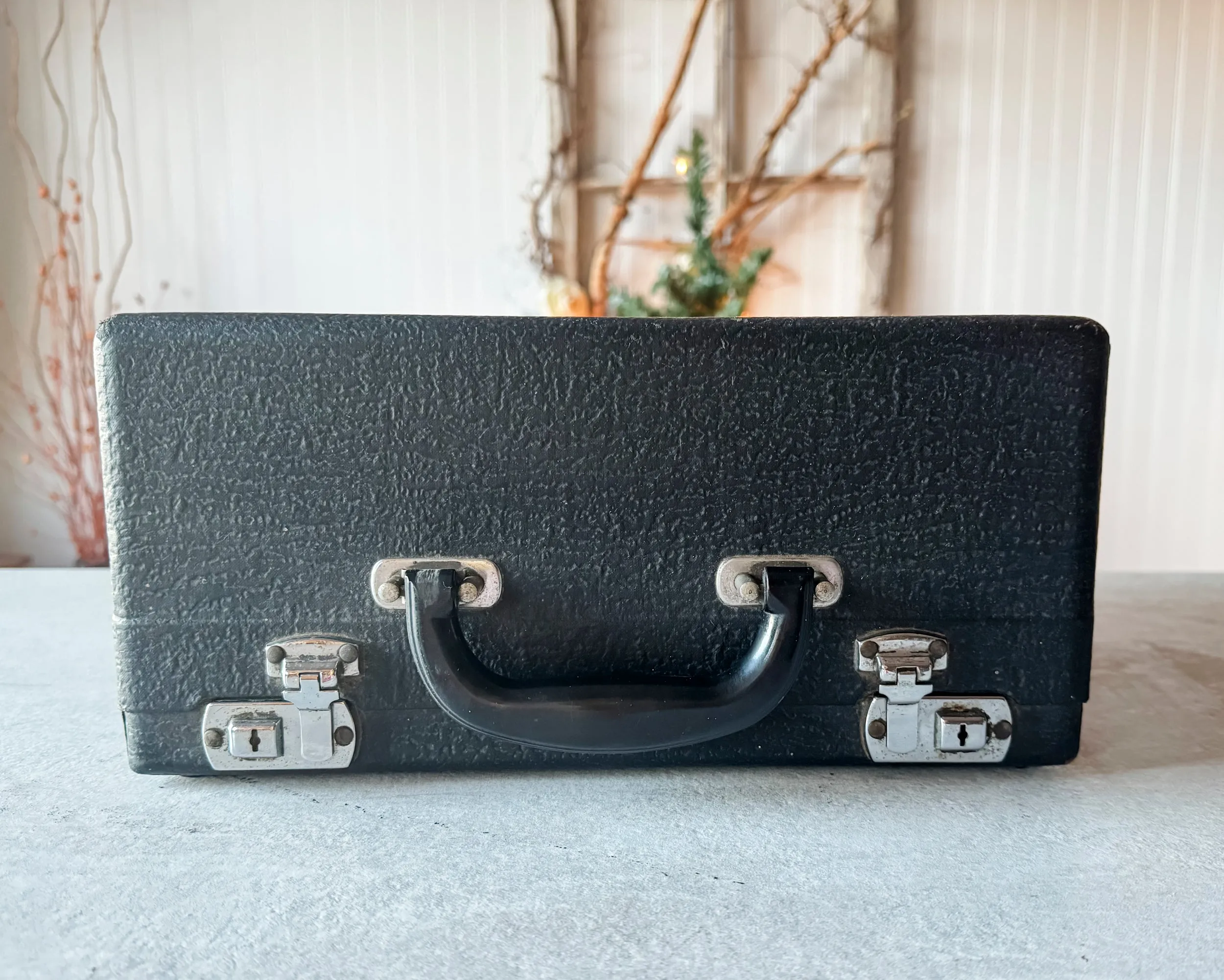 1937 Royal Deluxe, Matte Crinkle