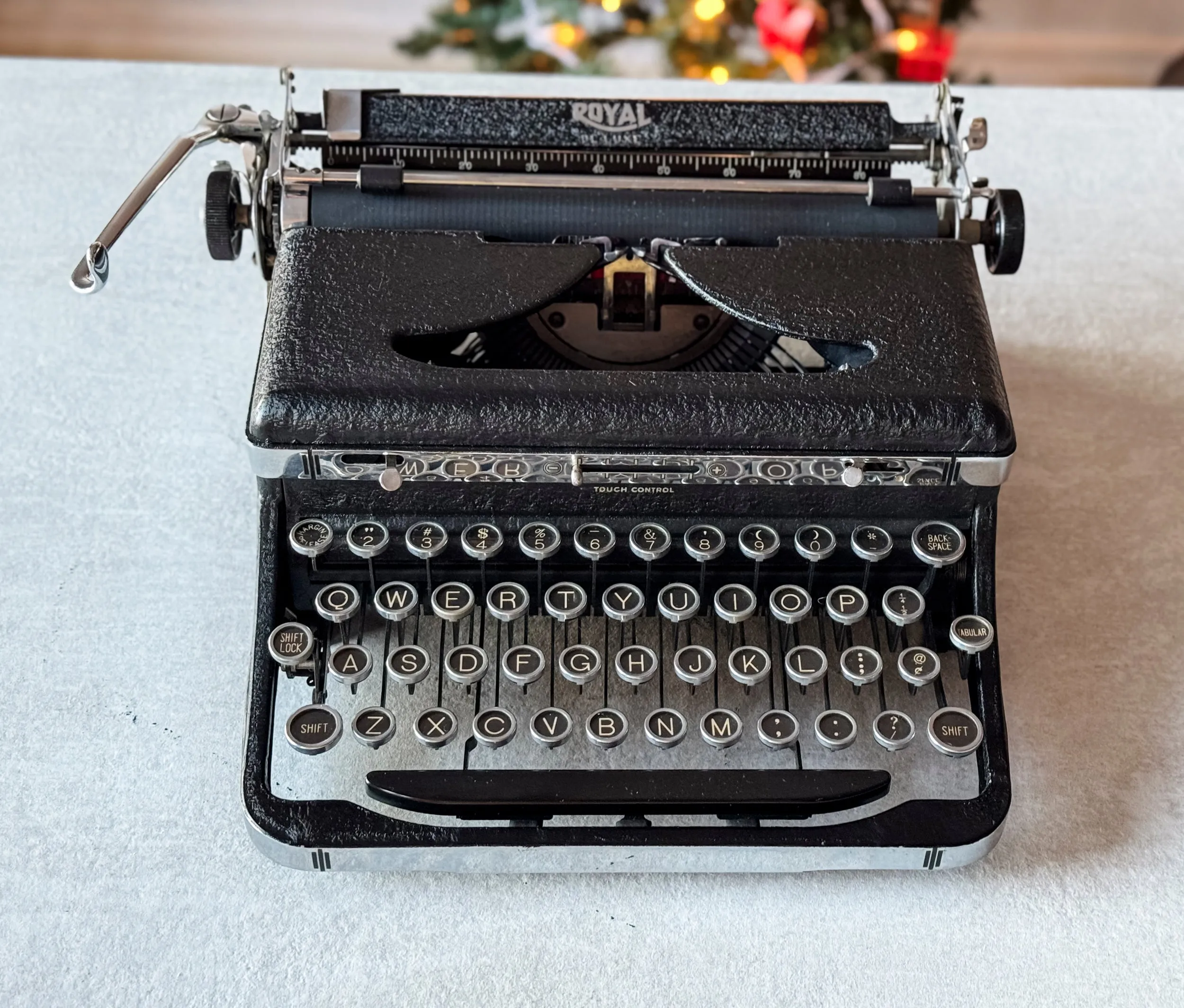 1937 Royal Deluxe, Matte Crinkle