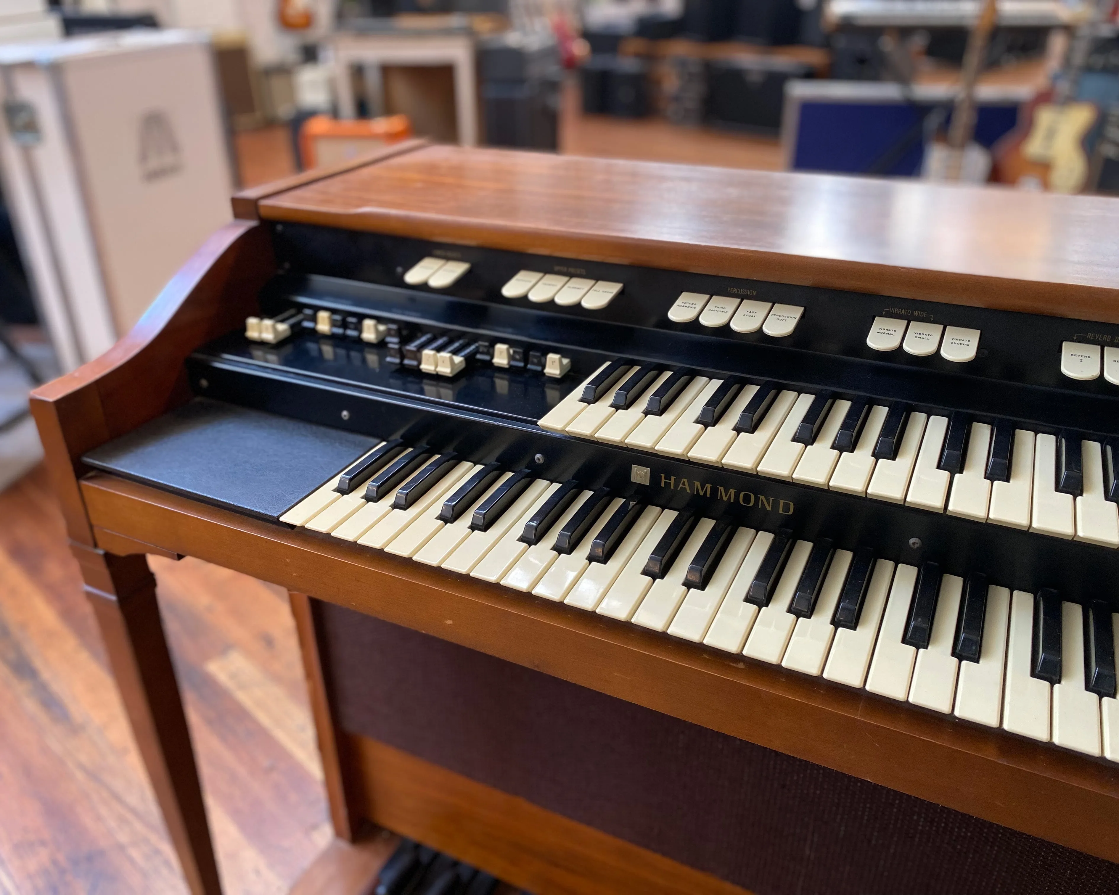 '63 Hammond L-112 Spinnet