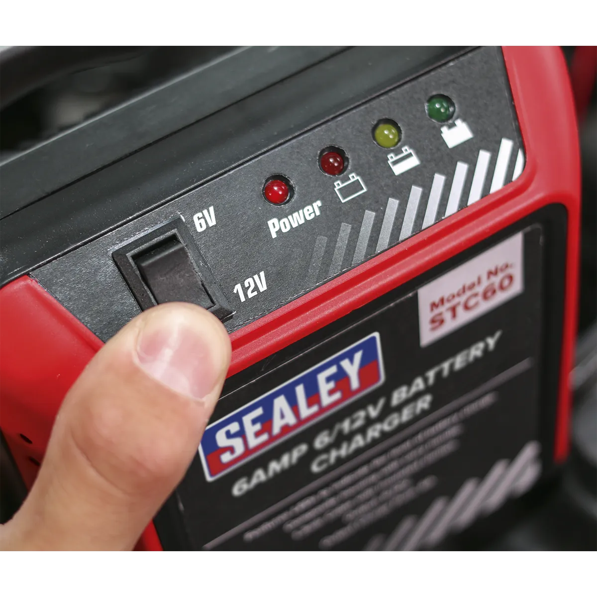 Battery Charger 6/12V 6A 230V