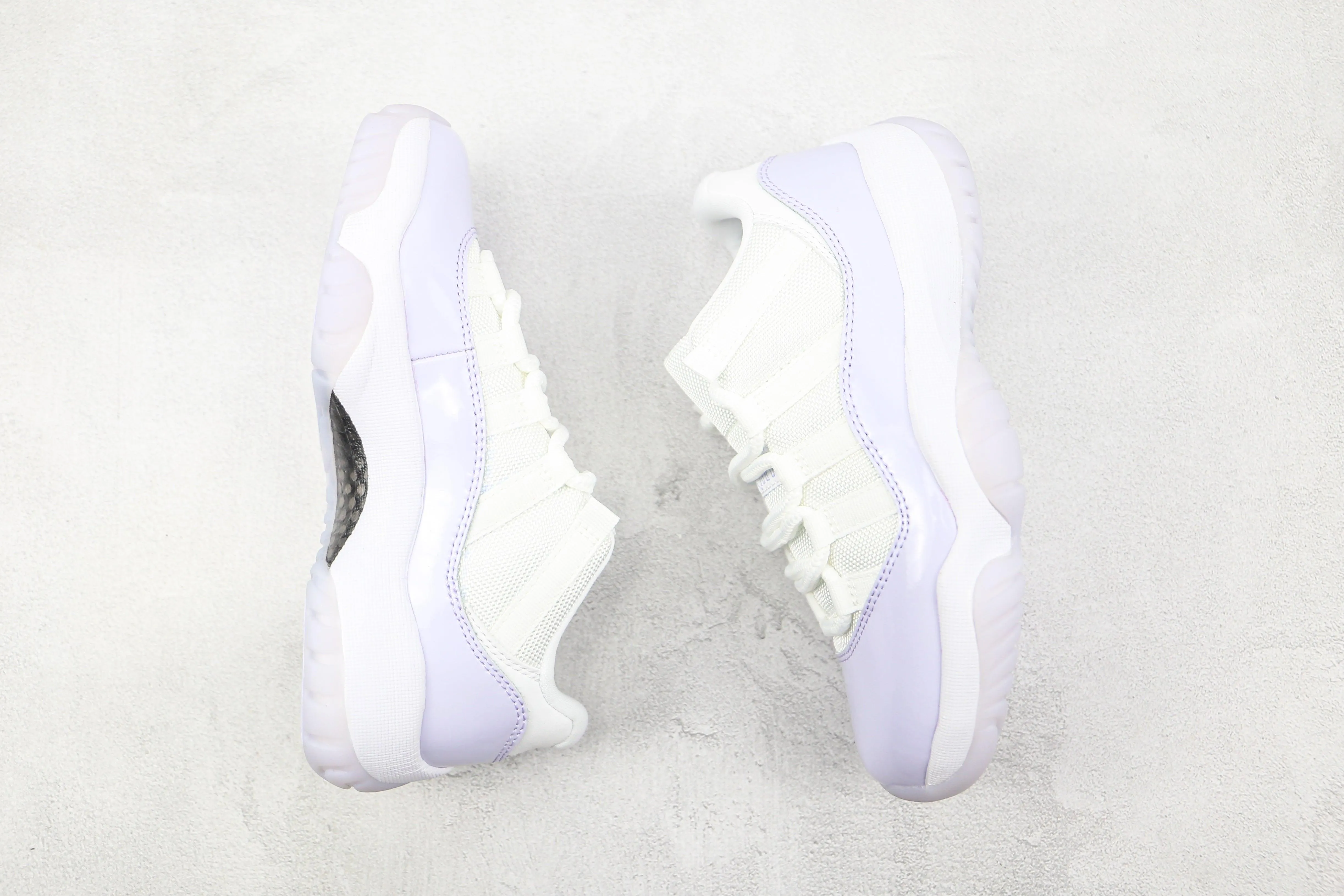 Custom Air Jordan 11 AH7860