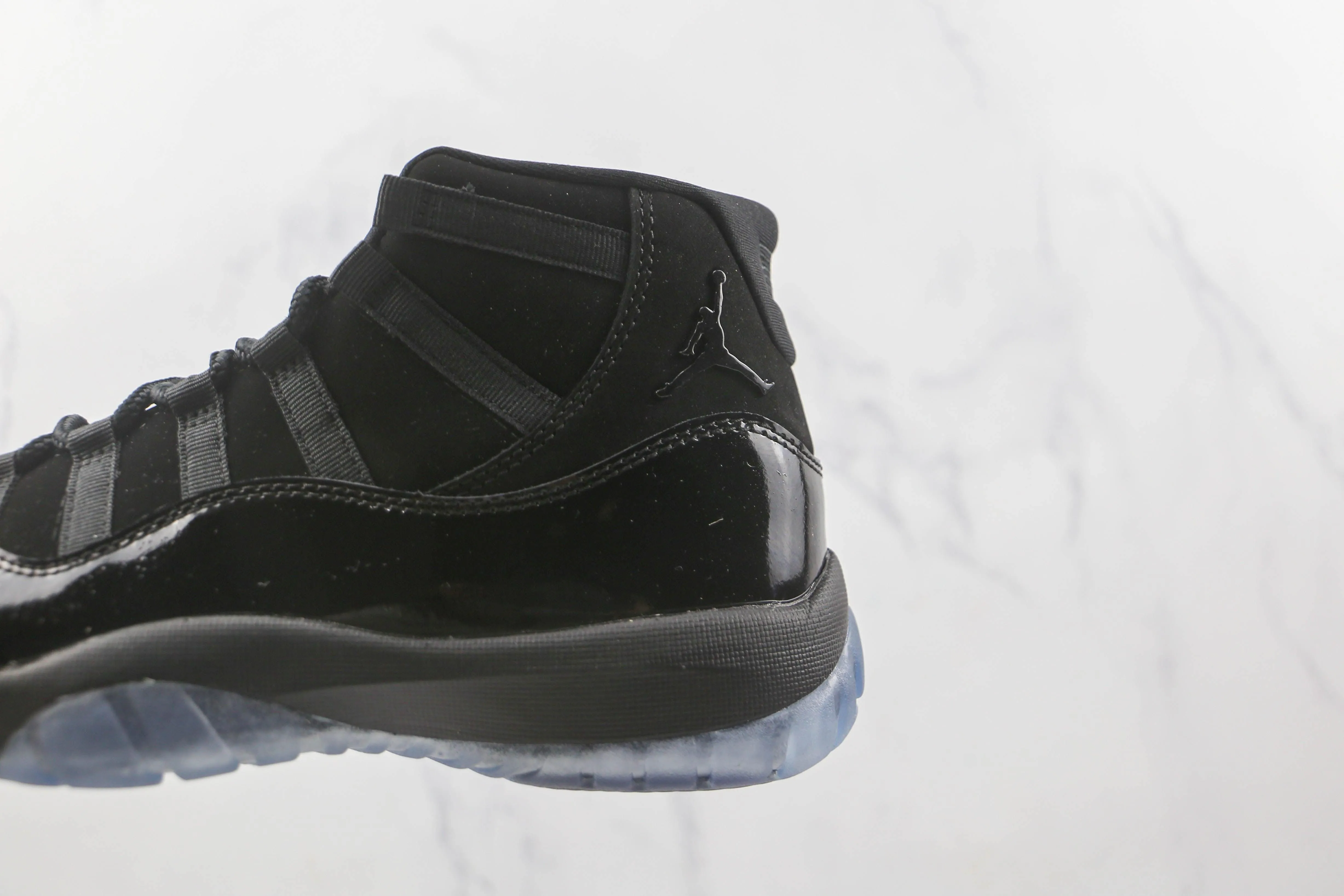 Custom Air Jordan 11 Cap and Gown AJ11