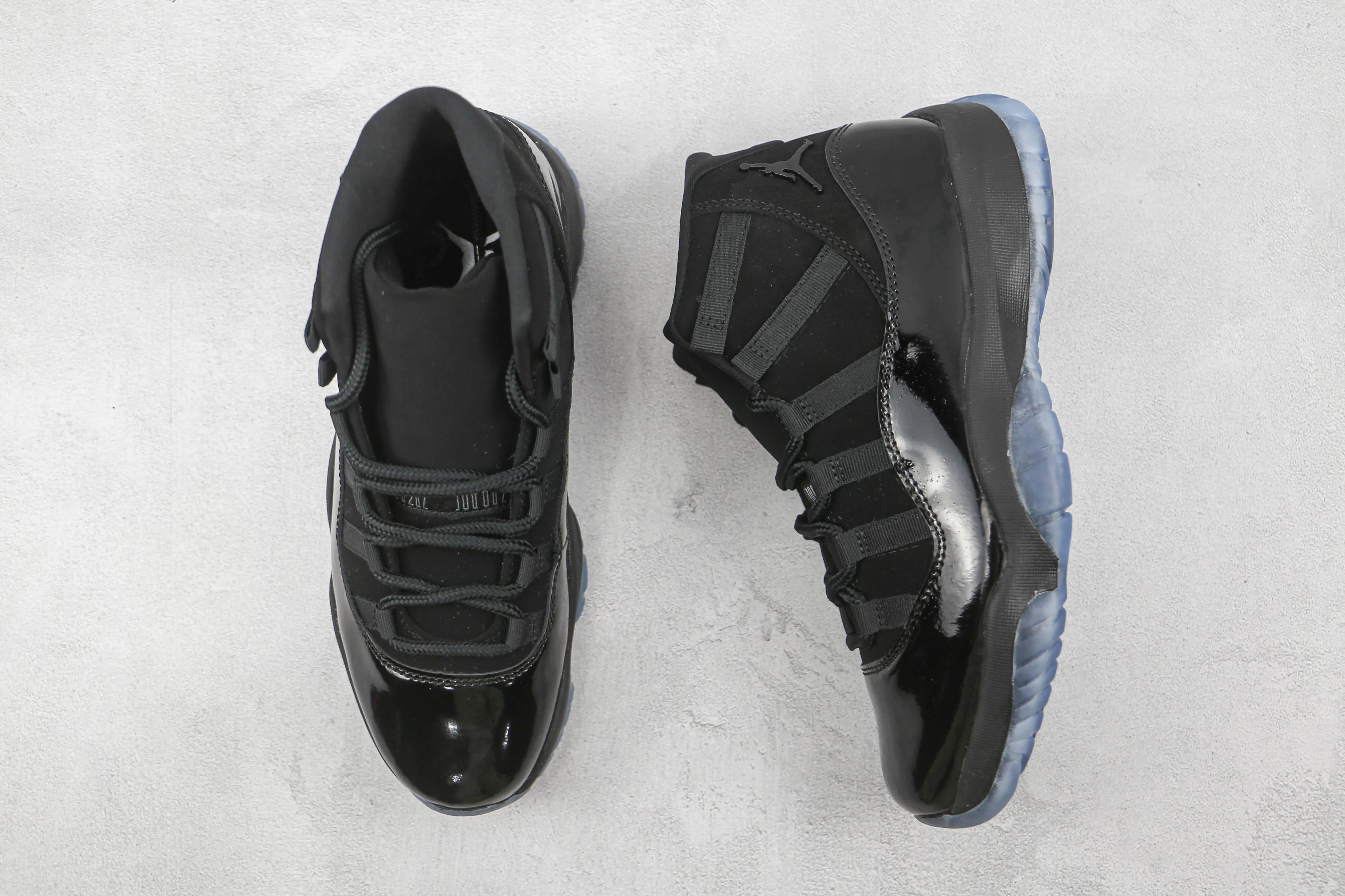 Custom Air Jordan 11 Cap and Gown AJ11
