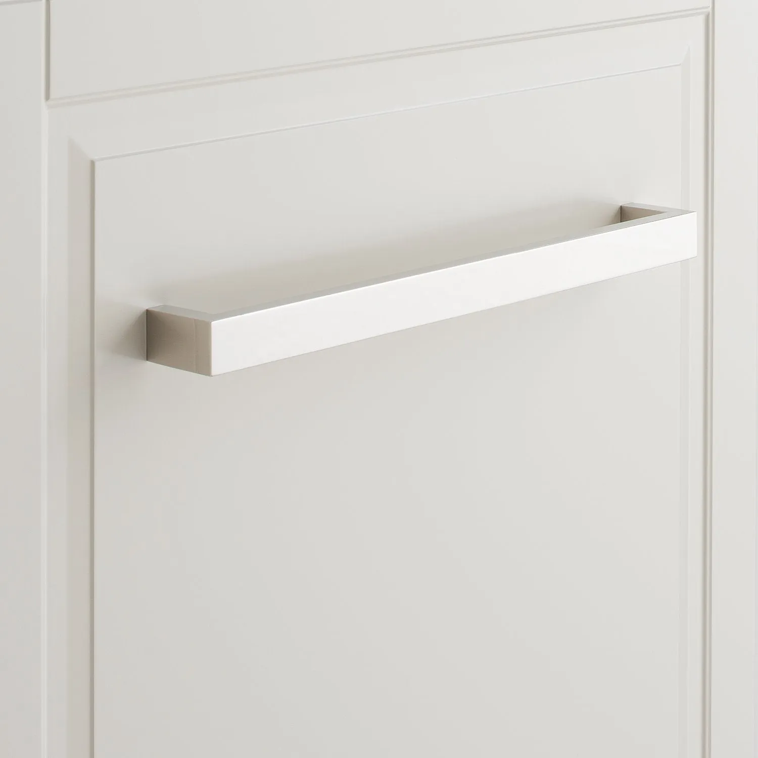Edgecliff Appliance Pull