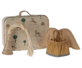 Fairy Clothes in Suitcase, Little Sister Mouse