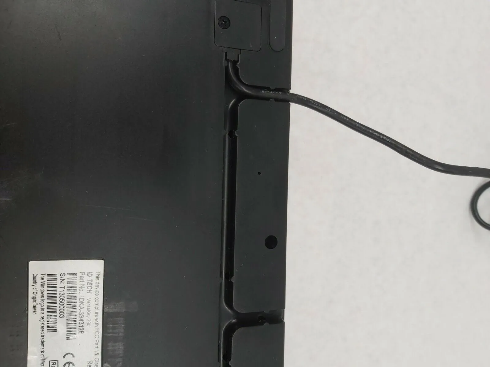 ID Tech IDKA-334312B Magstripe Card Reader Keyboard