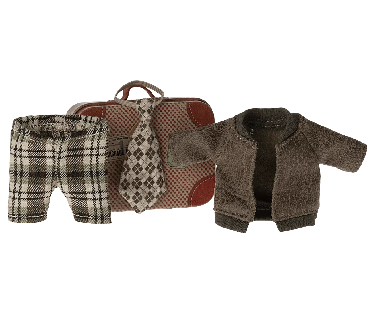 Jacket, Pants & Tie in Suitcase, Mouse - Grandpa