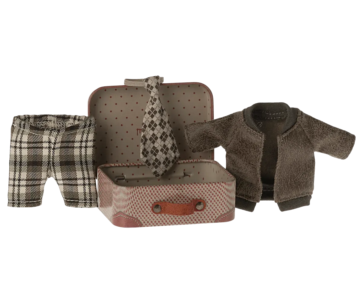 Jacket, Pants & Tie in Suitcase, Mouse - Grandpa