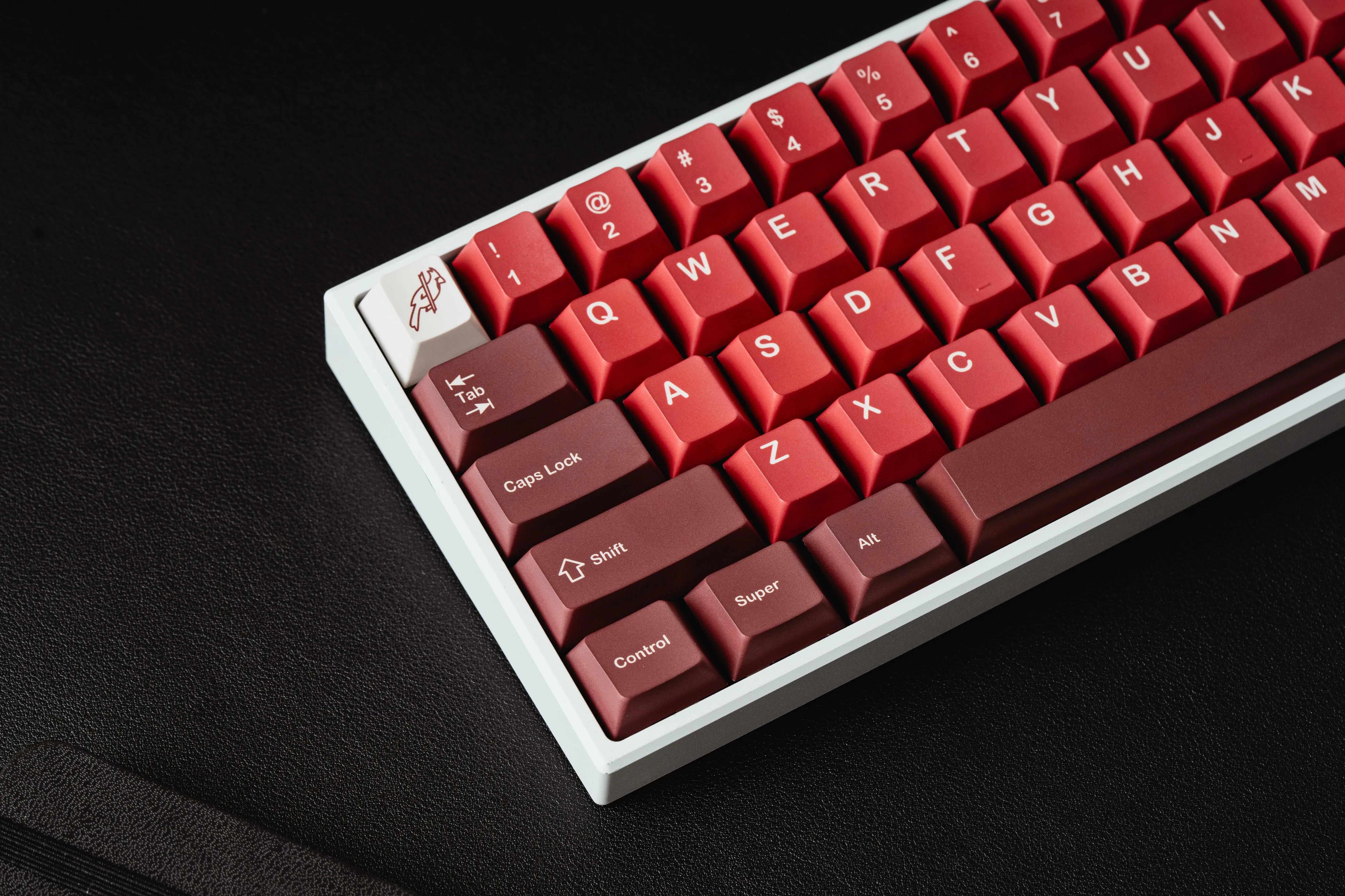 kfaPBT Cardinal Keycaps