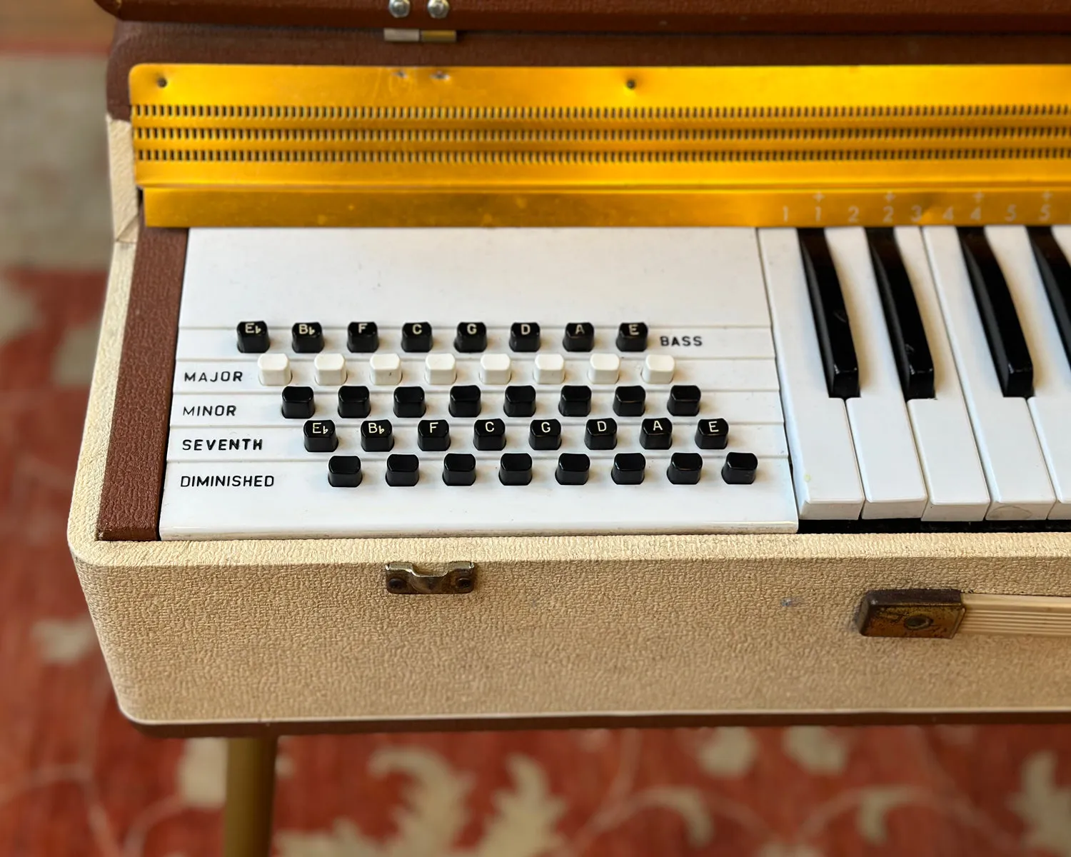 Lincoln Chordmaster Portable Organ
