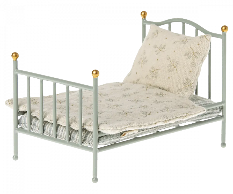 Mouse Vintage Bed - Mint