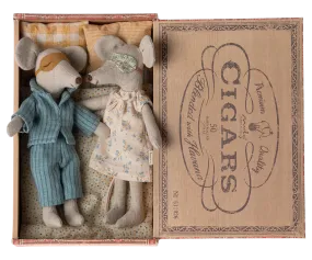 MUM & DAD MICE IN CIGARBOX