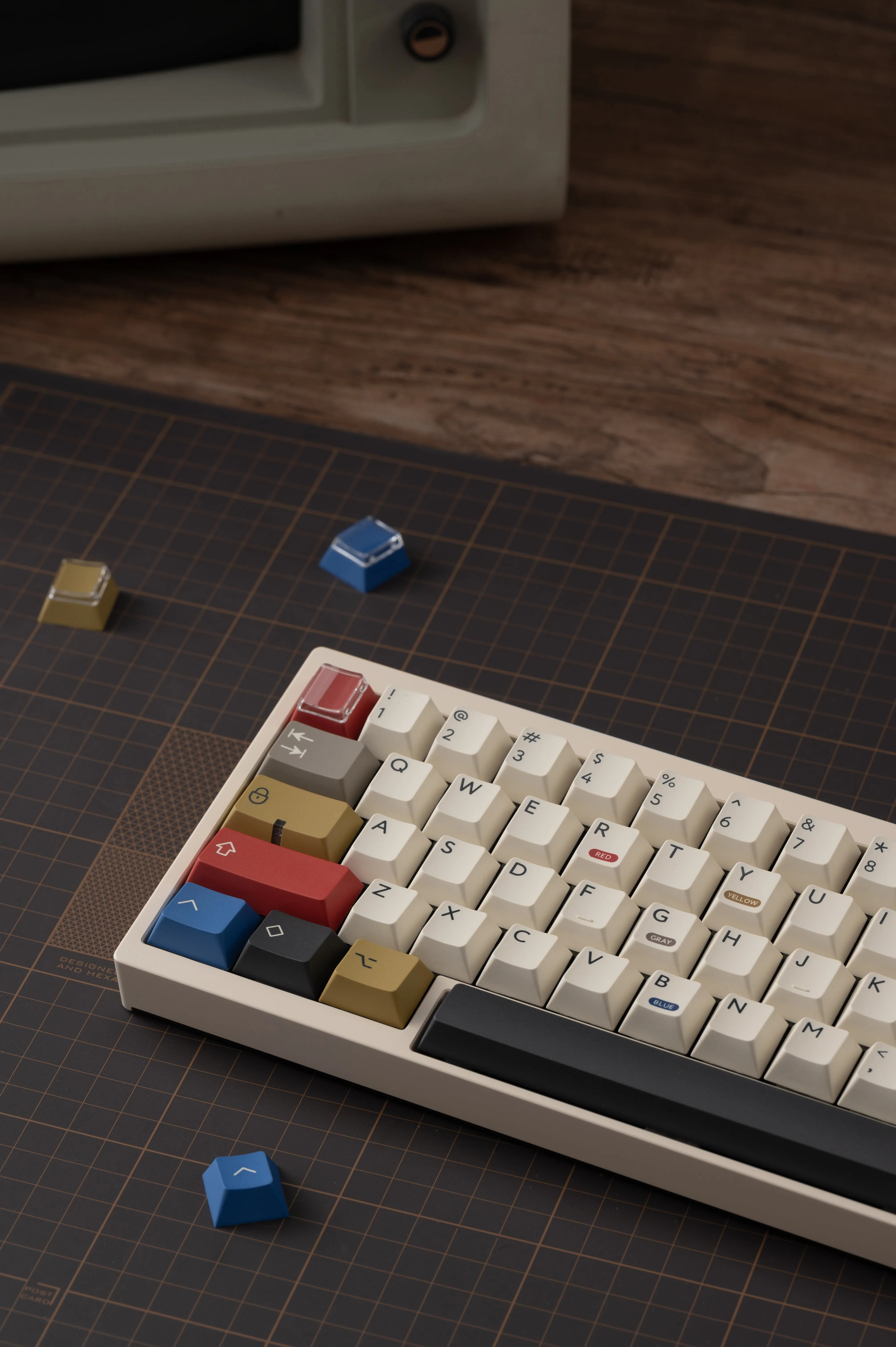 PBTfans Retro 100 Keycap Set