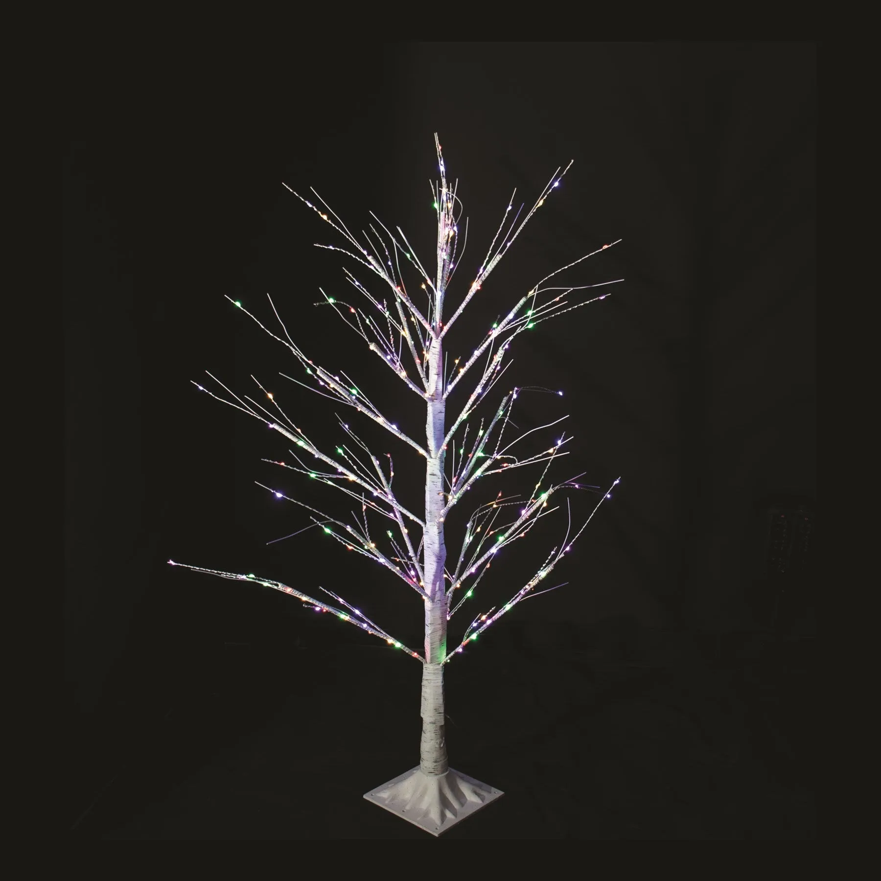 Straits 300 LED Twinkling Tree 4ft